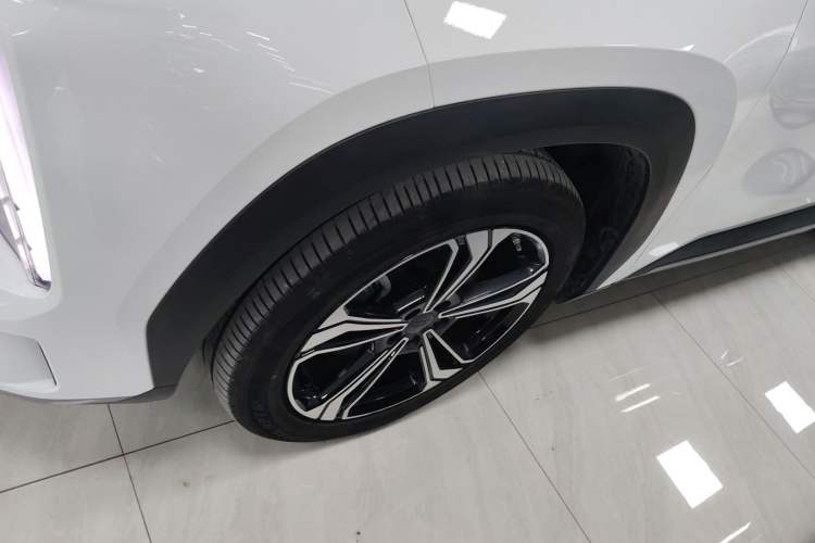 Used  L7 2024 1.5T 115 km PLUS Dragon Edition
