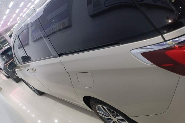 Used Buick GL8 2021 ES Land Cruiser 653T Luxury Edition
