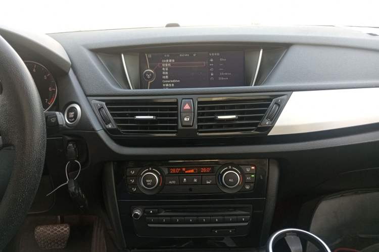 Used BMW X1 2014 sDrive18i Leading Model
