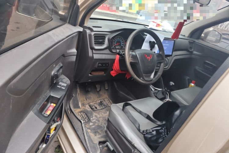 Used Wuling Hongguang V 2021 1.5L Enjoyment Edition LAR
