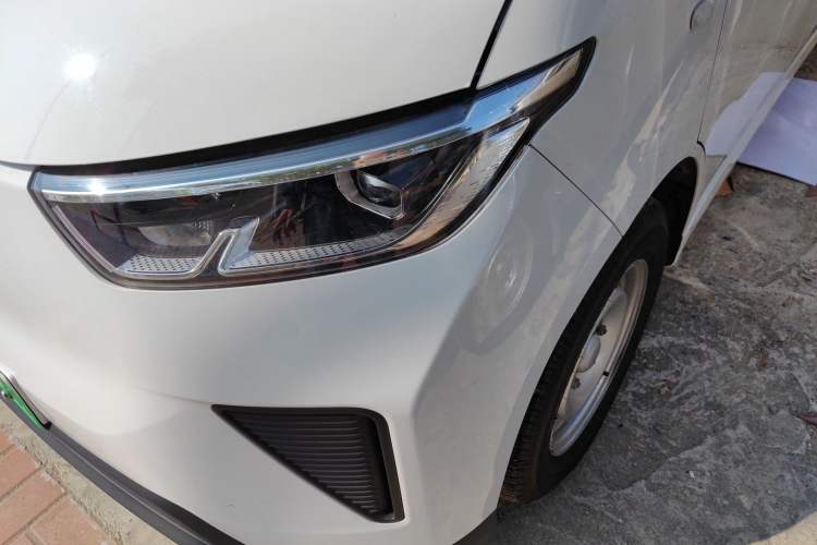 TDK.VehicleDetails.img