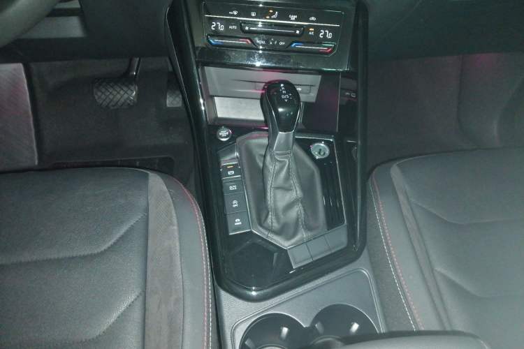 Used Volkswagen Tayron 2022 330TSI Two-Wheel Drive Luxury Smart Connectivity Version
