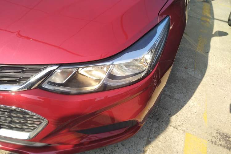 Used Chevrolet Cruze 2018 320 Automatic Pioneer Sunroof Edition
