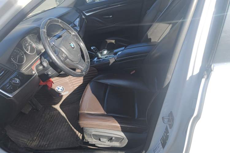 Used BMW 5 Series 2014 525Li Luxury Design Package
