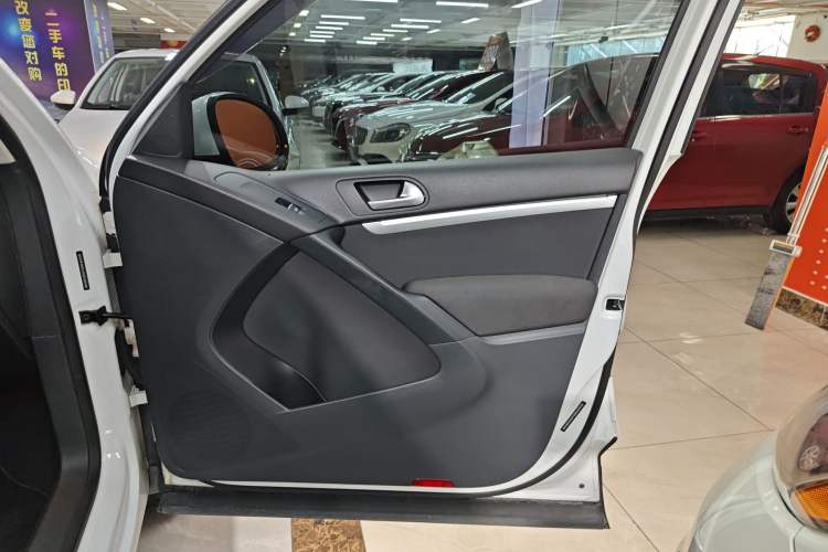 Used Volkswagen Tiguan 2016 2.0 TSI Four-Wheel Drive Standard Version
