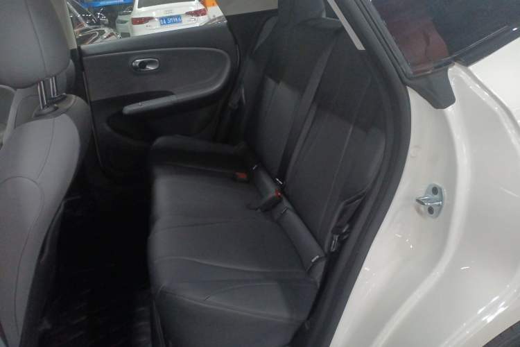 Used Dongfeng NAMMI 01 
