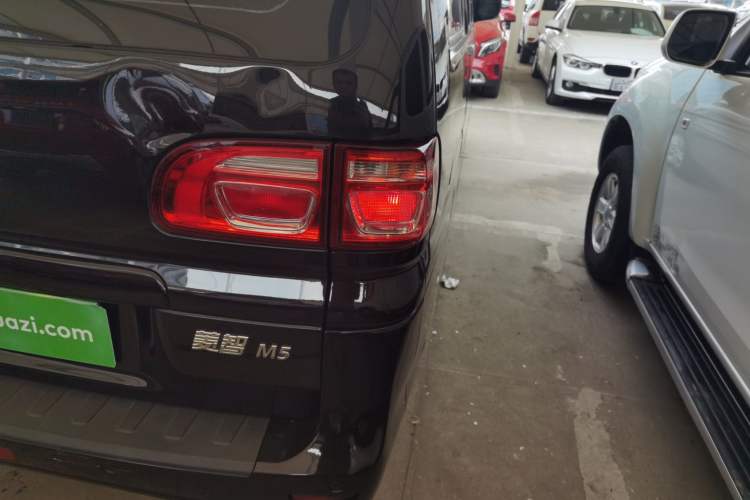 Used FORTHING Lingzhi 2019 M5L 1.6L 9-Seater Base Model China VI Standard