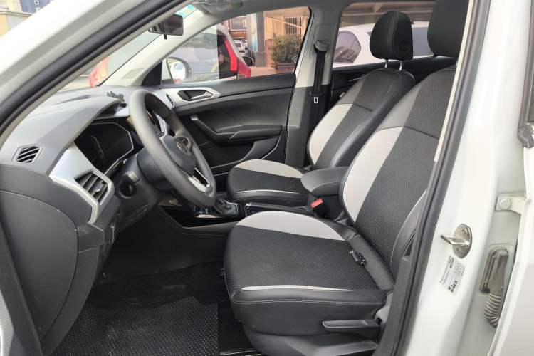 Used Volkswagen Tacqua 2021 200TSI DSG JoyConnect Edition