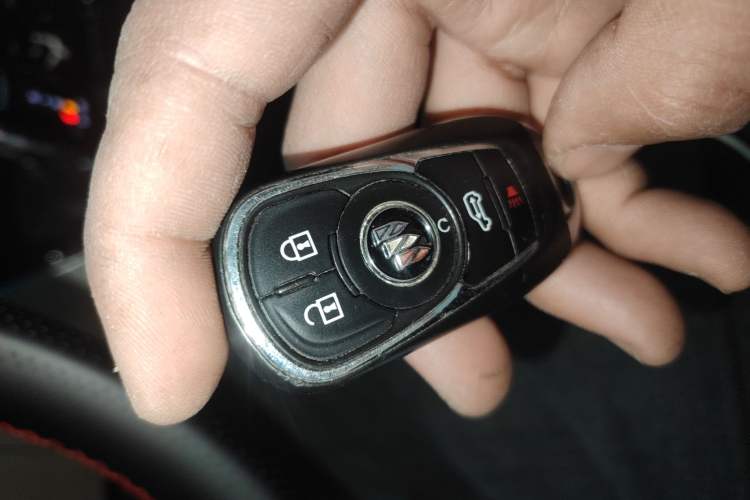 Used Buick GL8 2022 ES Landtrek 653T Comfort Edition