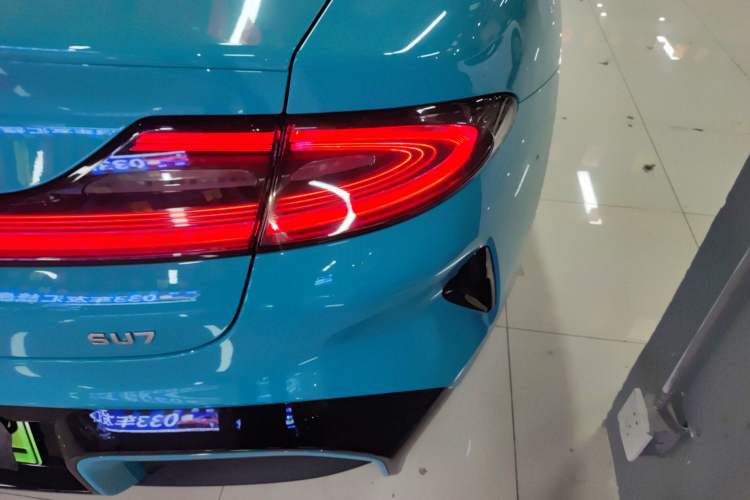 Used  SU7 2024 Rear-Drive Long-Range Intelligent Driving Version
