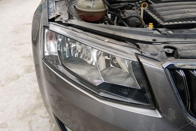 Used Skoda Octavia 2016 1.6L Automatic Smart Drive Edition
