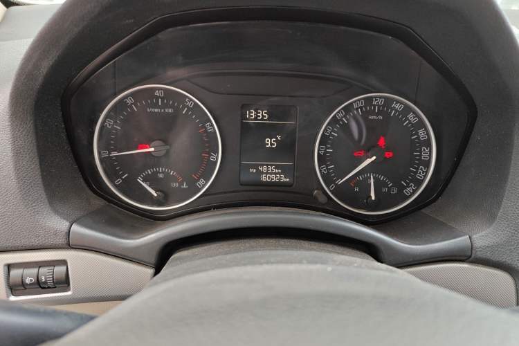 Used Skoda Octavia 2015 Classic Model 1.6L Manual Yijie Edition
