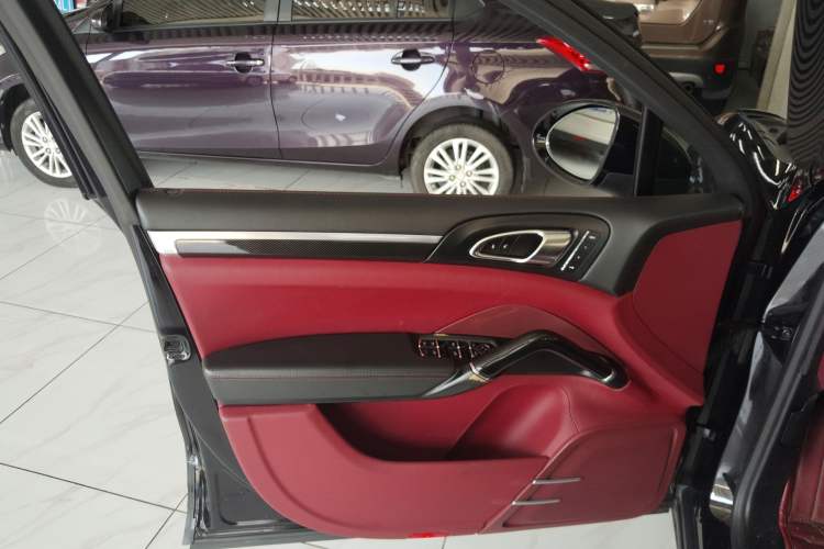 Used Porsche Cayenne 2015 3.6L automatic transmission U.S. specification
