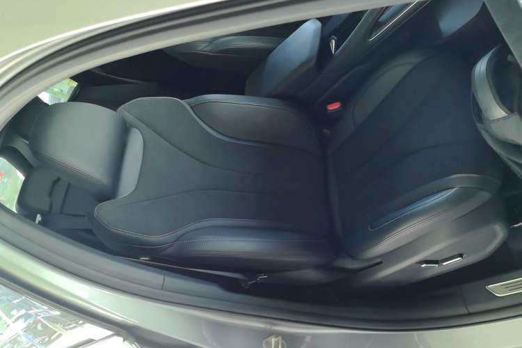 Used Geely Auto Monjaro L 2024 2.0TD High-Power Automatic Two-Wheel Drive Skyline Edition
