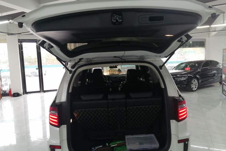 Used Honda Elysion 2016 2.4L Style Edition
