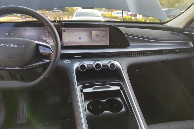 Used  Lingyun 2025 400T Four-Wheel-Drive International Version
