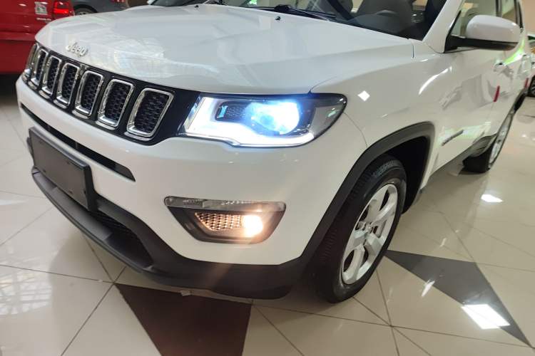 Used  Compass 2017 200T Automatic Family Edition
