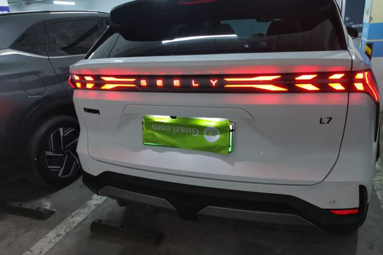 Used  L7 2023 1.5T 115 km Starship
