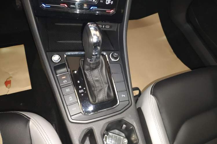 Used Volkswagen Bora 2023 300TSI DSG Prestige Edition
