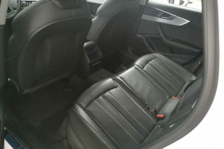 Used Audi A4L 2024 40 TFSI Fashion Dynamic Model