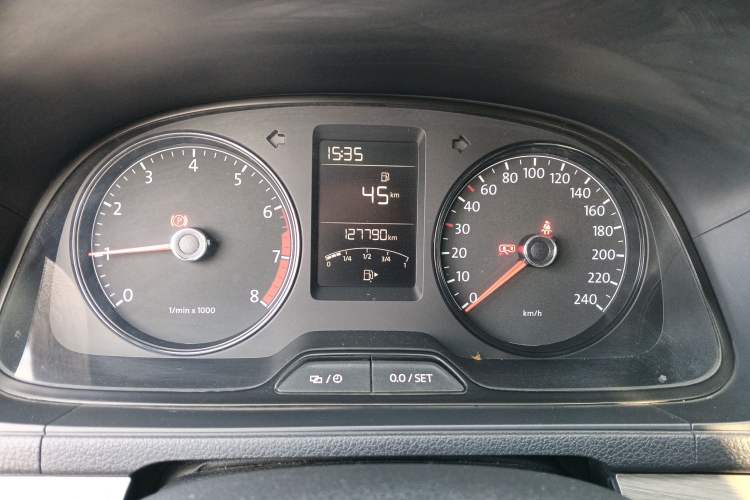 Used Volkswagen Lavida 2013 Revised Classic 1.6L Manual Fashion Edition