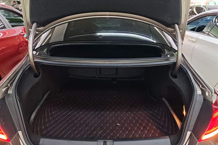 Used Volkswagen FAW-Volkswagen CC 2013 1.8TSI Luxury Model
