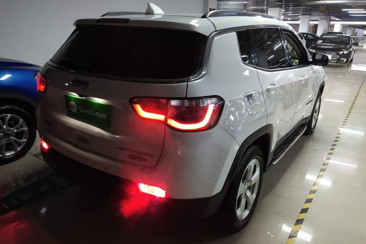 Used  Compass 2017 200T Automatic Family Edition
