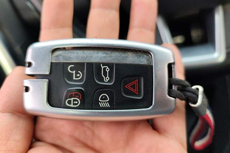 Used Land Rover Discovery Sport 2018 240 PS SE Version