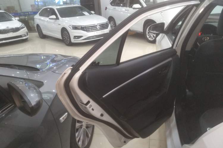 Used Toyota Corolla 2017 Revised Version 1.2T S-CVT GL-i
