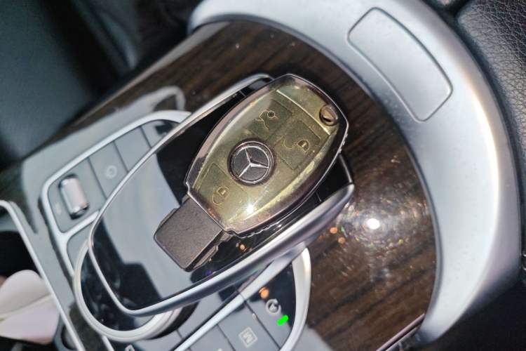 Used Mercedes-Benz GLC 2018 GLC 260 4MATIC Dynamic Edition
