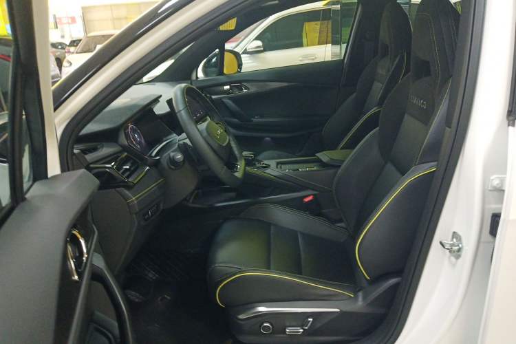 Used Lynk & Co 06 2023 Remix 1.5T Dynamic Halo
