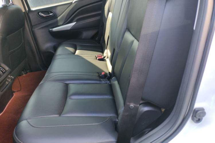 Used Nissan Terra 2020 2.5L XL Upper 4WD Automatic Four-Wheel Drive Luxury Edition
