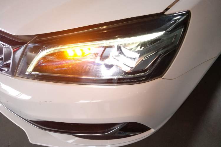 Used Geely Auto Emgrand 2019 Leading Edition 1.5L CVT Upward Asian Games Edition China VI
