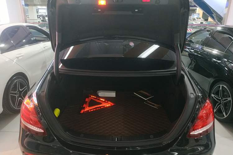 Used Mercedes-Benz E-Class 2019 E 300 L Sport Luxury Edition
