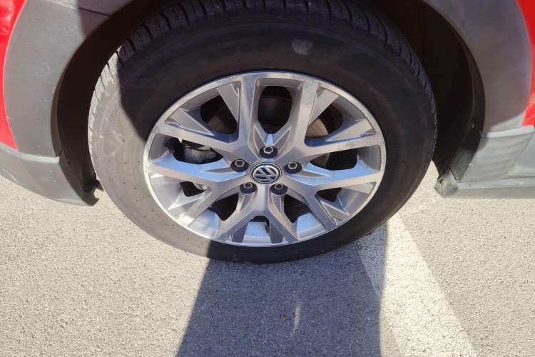 Used Volkswagen Polo 2014 1.6L Cross Polo Automatic