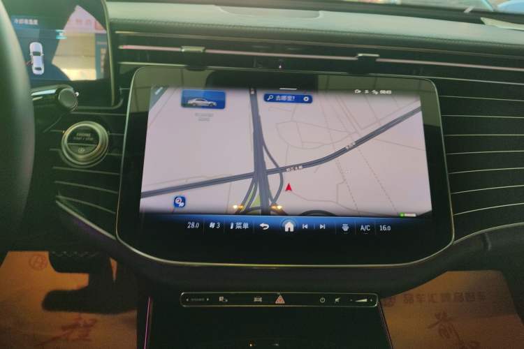 Used Mercedes-Benz E-Class 2025-Year Facelift E 260 L
