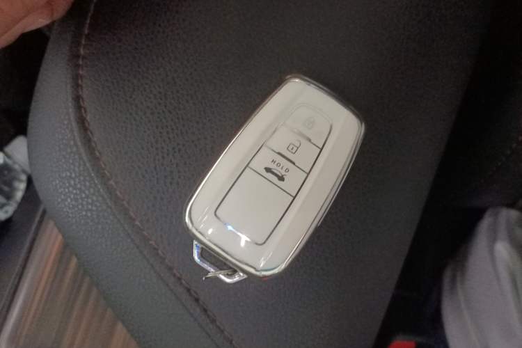 Used Toyota Camry 2018 2.5G Luxury Edition
