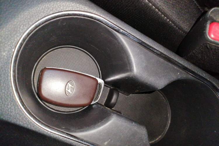 Used Hyundai Elantra 2016 1.6L Automatic ZhiXuan – Elite Version
