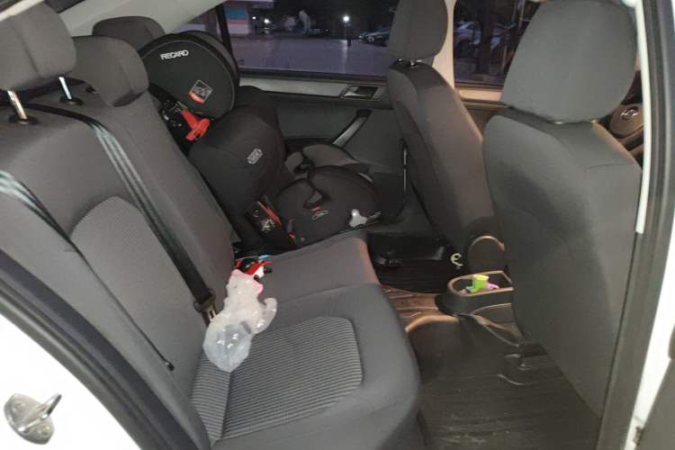 Used Volkswagen Santana 2016 1.6L Automatic Fashion Edition
