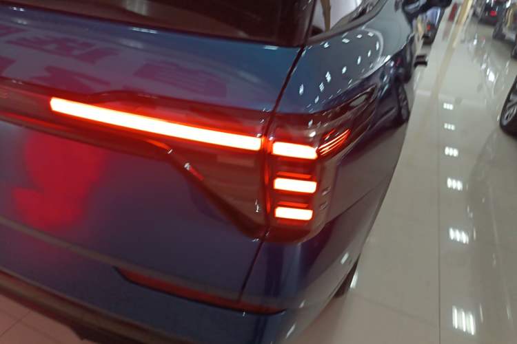 Used Ford Edge 2023 Ford Explorer L 2.0T EcoBoost Four-Wheel Drive 7-Seater Supreme Model
