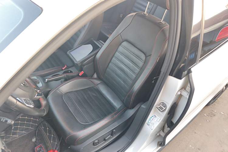 Used Volkswagen Sagitar 2013 2.0 TSI GLI
