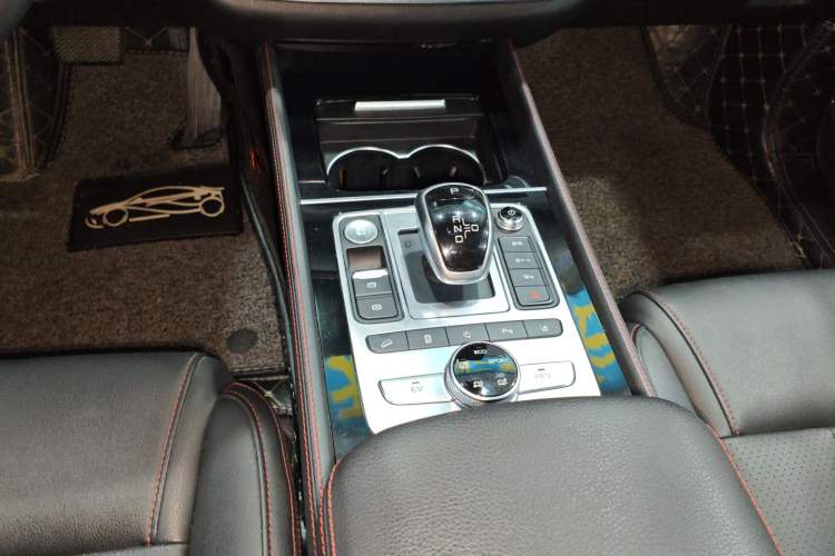 Used BYD Tang New Energy 2018 DM 2.0T All-Wheel Drive Smart Connect Advanced Model 7 Seats China V Emission Standard