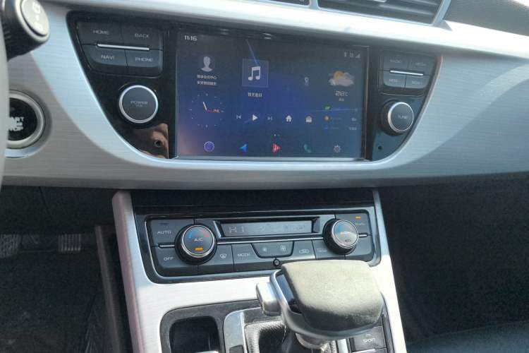 Used Geely Auto Emgrand X7 Sport 2016 1.8TD Automatic ZhiShang Model