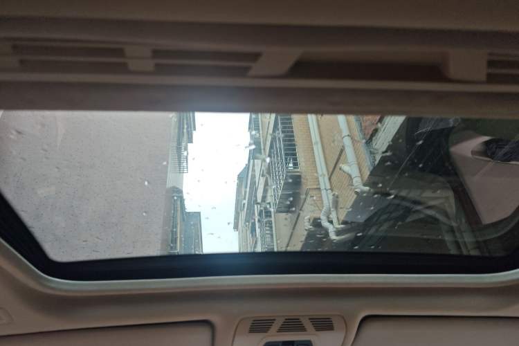 Used BMW 3 Series 2015 320Li Luxury Edition Fashion Model
