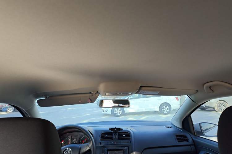 Used Volkswagen Polo 2016 1.4L Manual Fashion Model