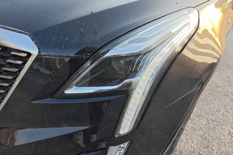 Used Cadillac XT5 2022 2.0T Two-Wheel Drive Luxury Version
