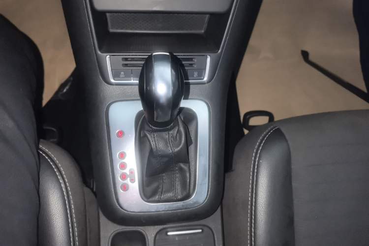 Used Volkswagen Tiguan 2017 300TSI Automatic Two-Wheel Drive Silk Road Luxury Edition
