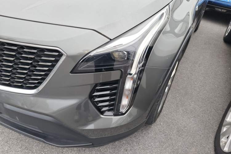 Used Cadillac XT4 2018 28T Two-Wheel Drive Tech Version
