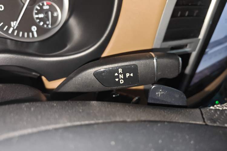 Used Mercedes-Benz Vito 2018 2.0T Business Version China VI Emission Standard
