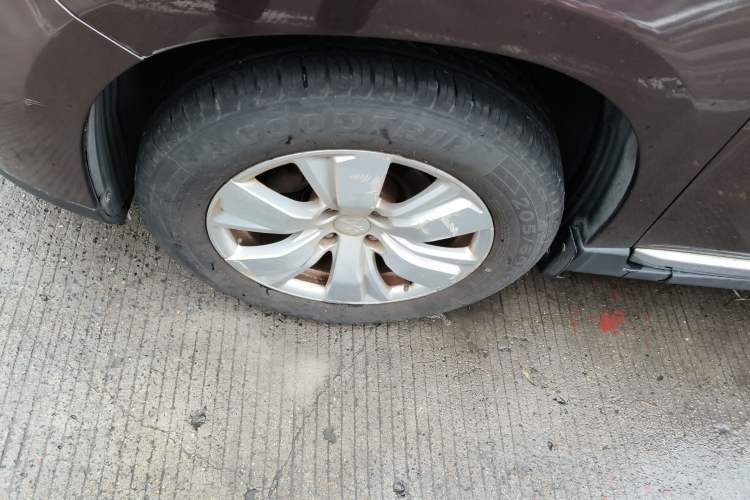 Used Peugeot 2008 2014 1.6L Automatic Fashion Edition